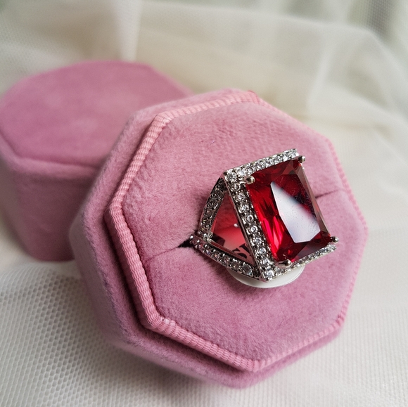 Swarovski Elements 925 Sterling Silver Emerald-cut Garnet Red Ring NEW - Picture 14 of 15